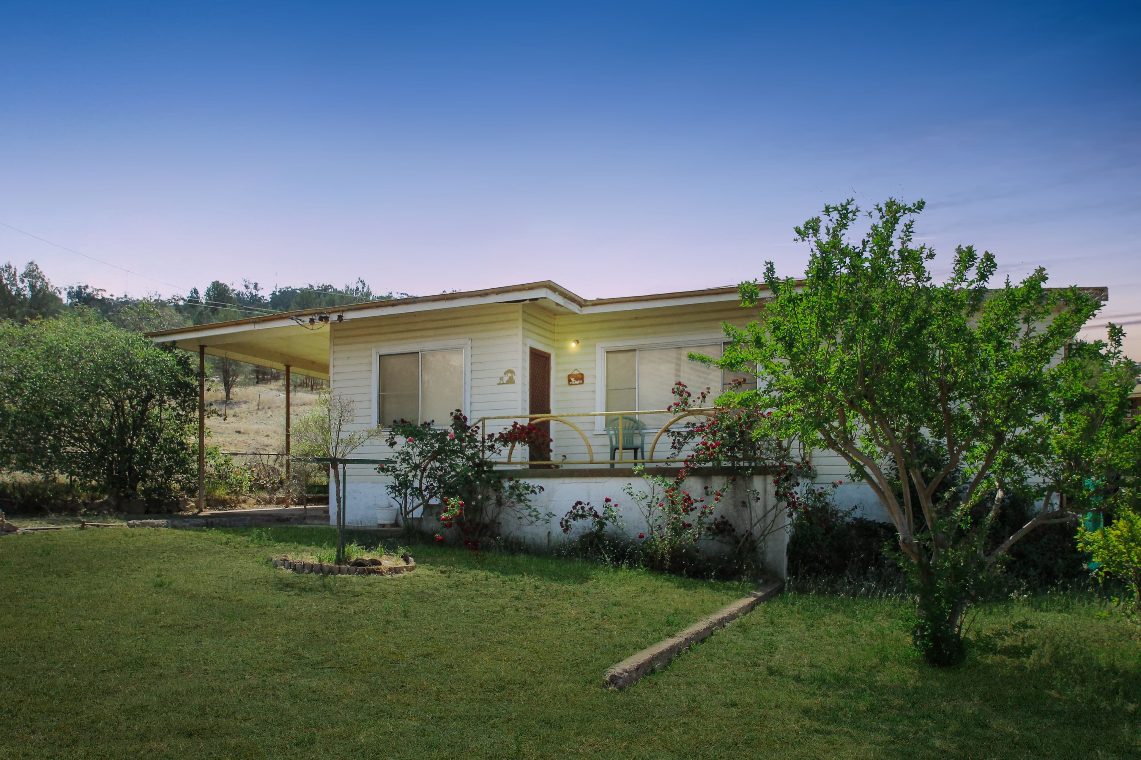 19 Bank Lane, Quirindi - Image 1
