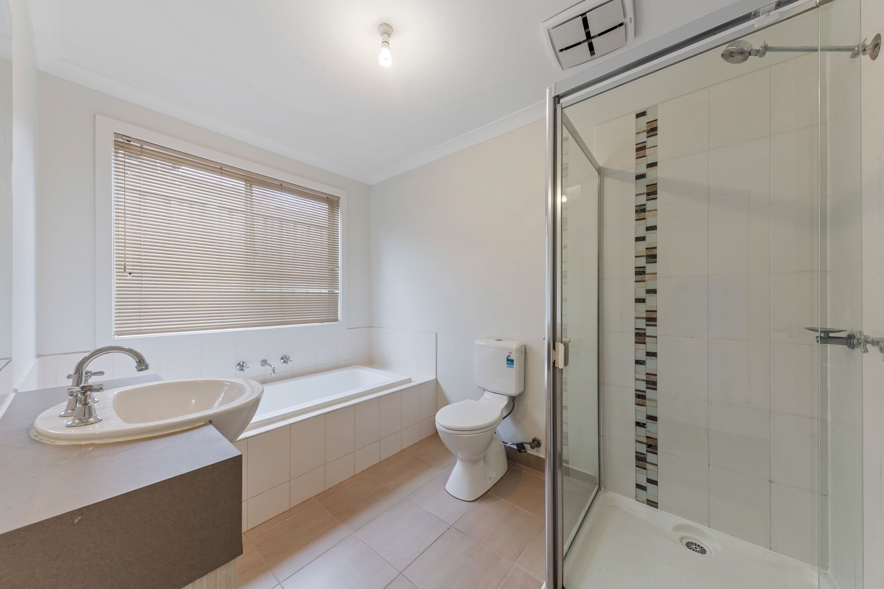 44 Central Avenue, Pakenham VIC 3810, Pakenham - Thumbnail 4