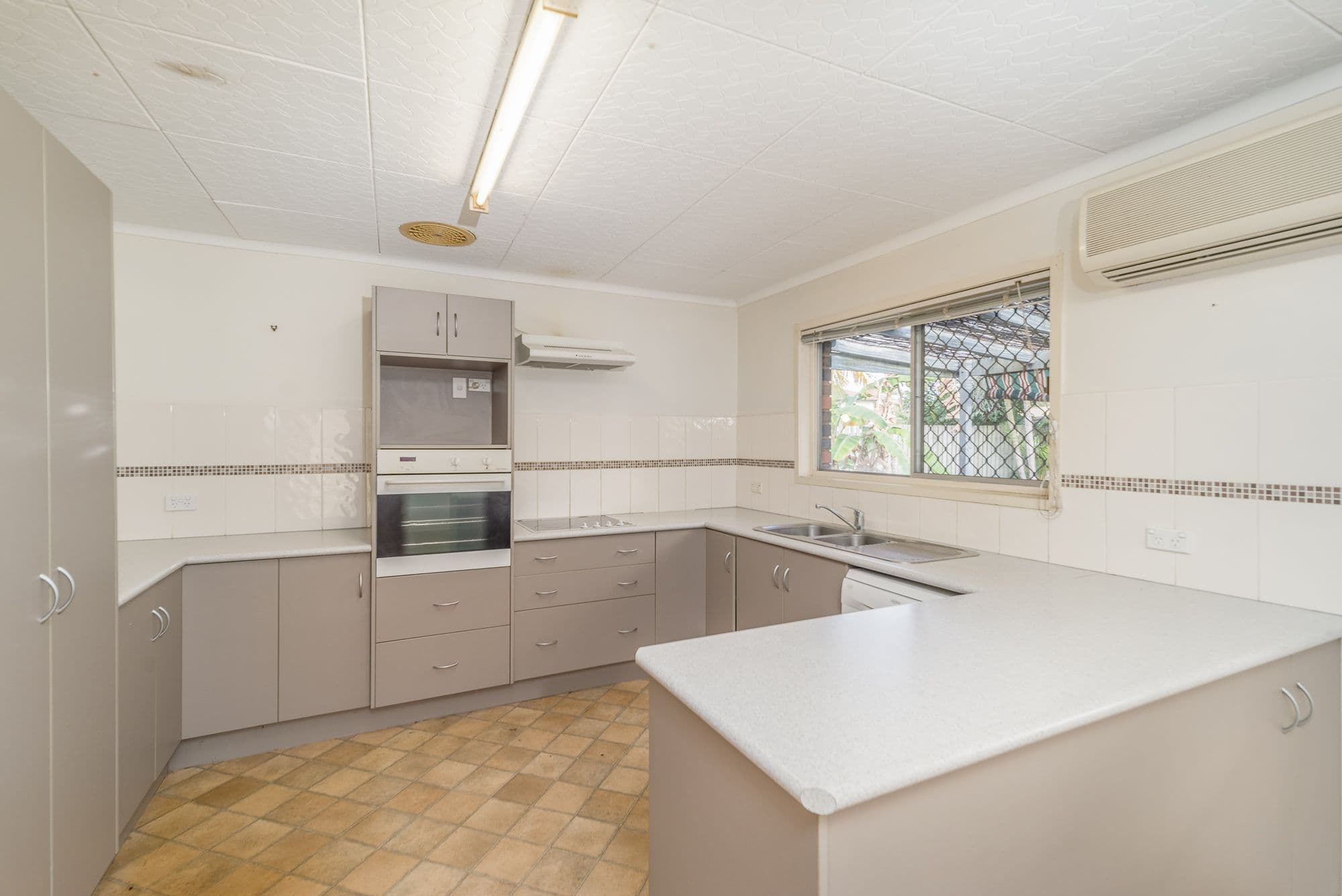 27 Orchid Drive, Beaudesert QLD 4285, Beaudesert - Thumbnail 2