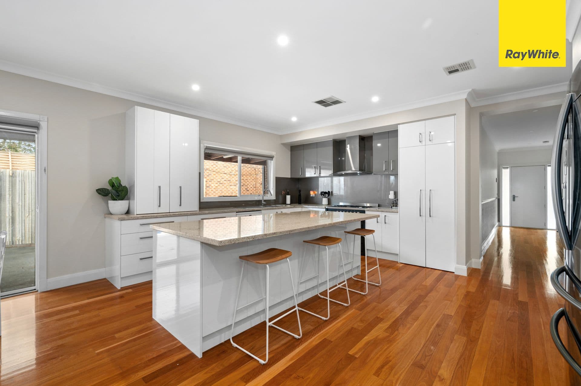 48 Stockwell Street, Melton South VIC 3338, Melton South - Thumbnail 4
