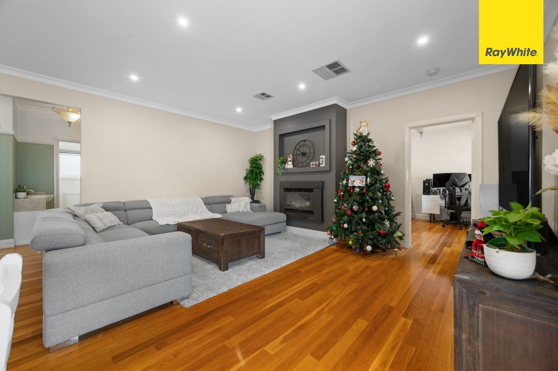 48 Stockwell Street, Melton South VIC 3338, Melton South - Thumbnail 6