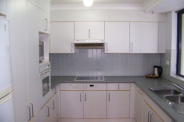 15 Victoria Avenue, BROADBEACH QLD 4218, Broadbeach - Thumbnail 7