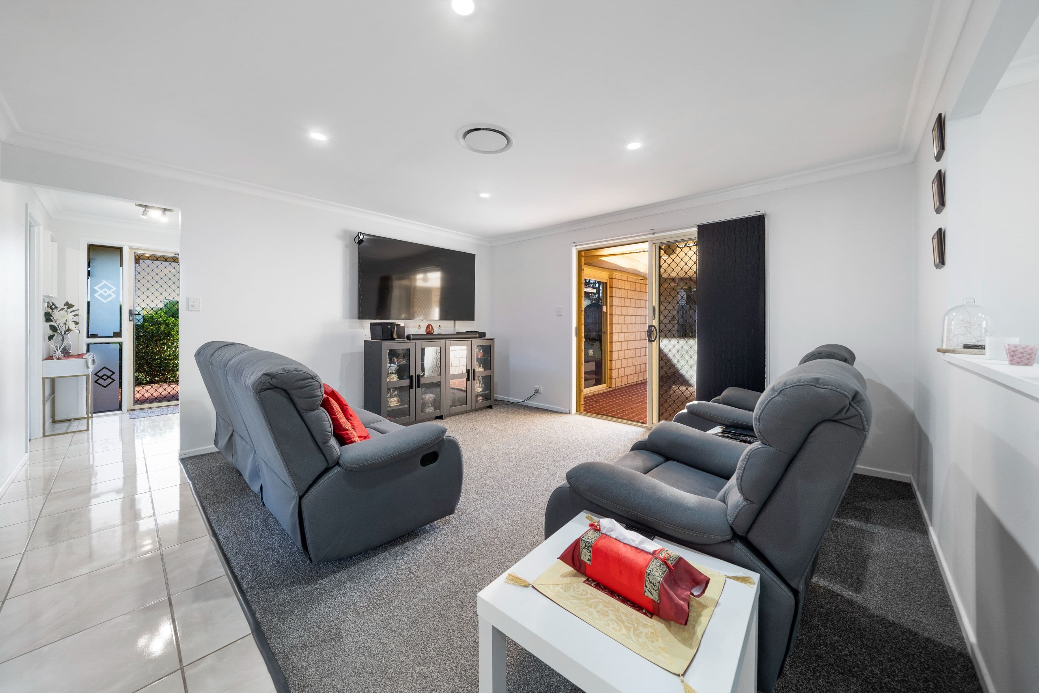 15 Fantail Court, Heritage Park QLD 4118, Heritage Park - Thumbnail 2