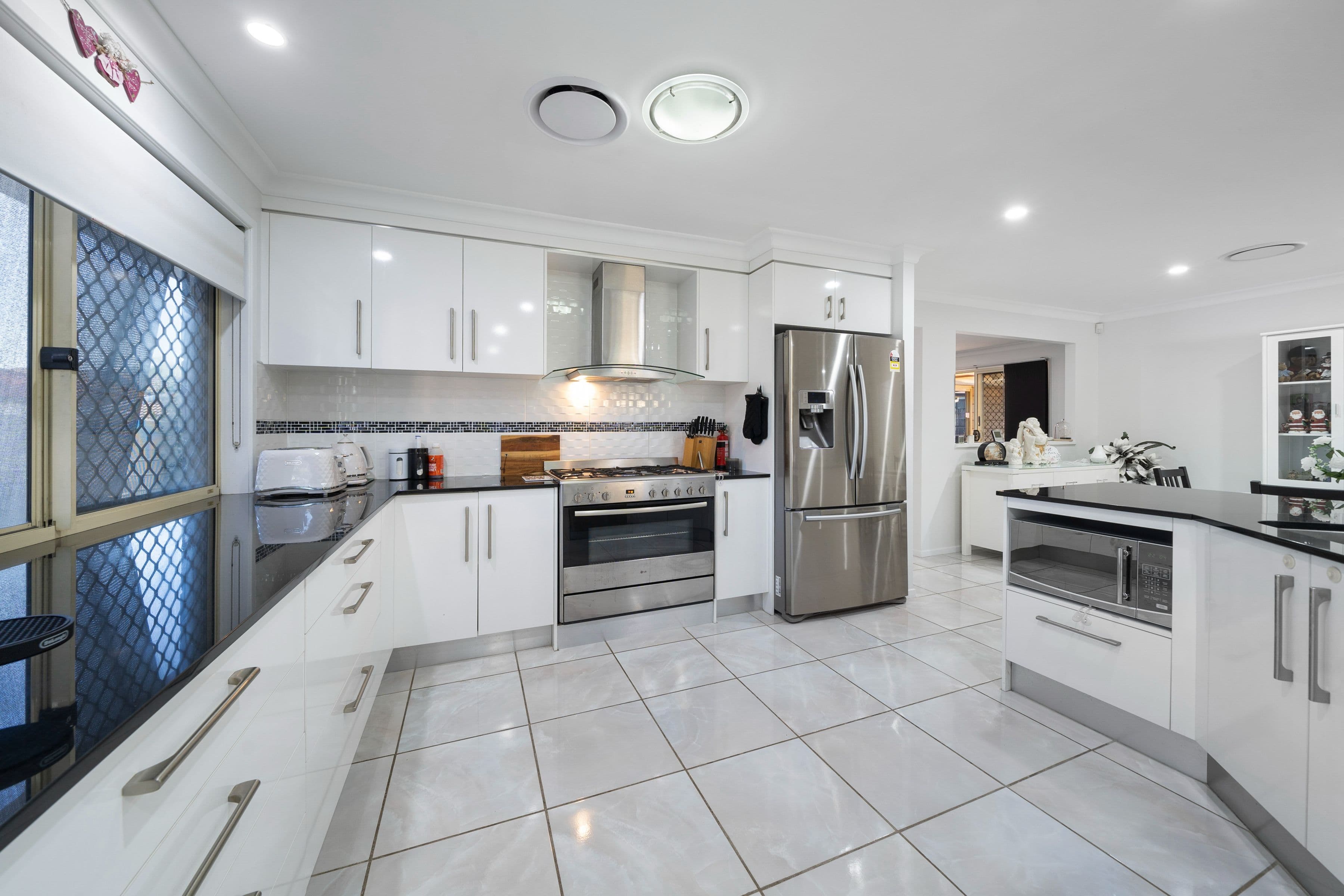 15 Fantail Court, Heritage Park QLD 4118, Heritage Park - Thumbnail 4