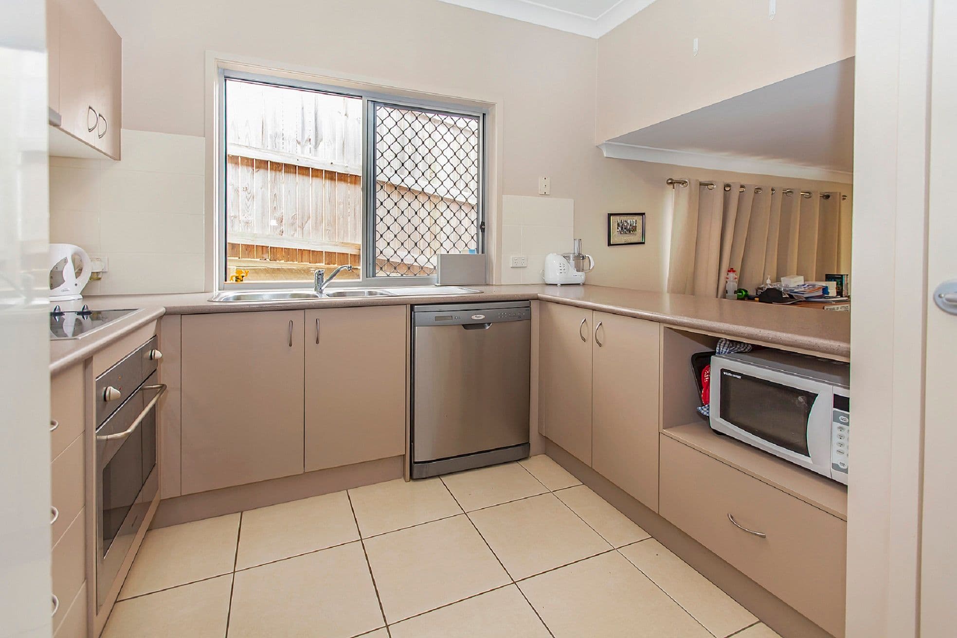 14 Escarpment Drive, Springfield QLD 4300, Springfield - Thumbnail 4