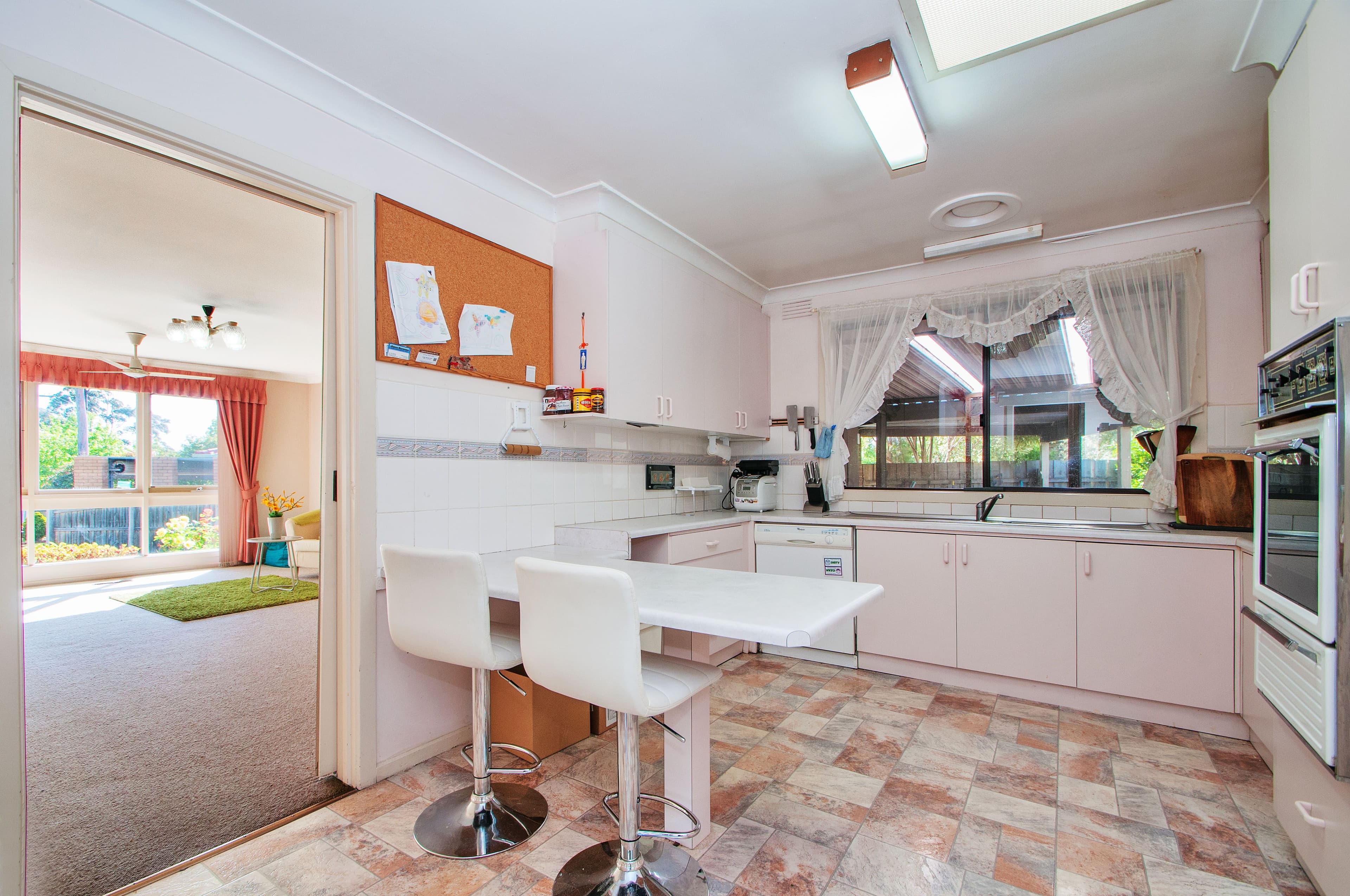 5 GARETH Court, Glen Waverley VIC 3150, Glen Waverley - Thumbnail 4