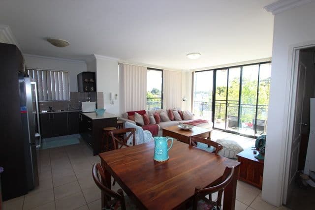 408 The Horsley Drive, Fairfield - Thumbnail 2