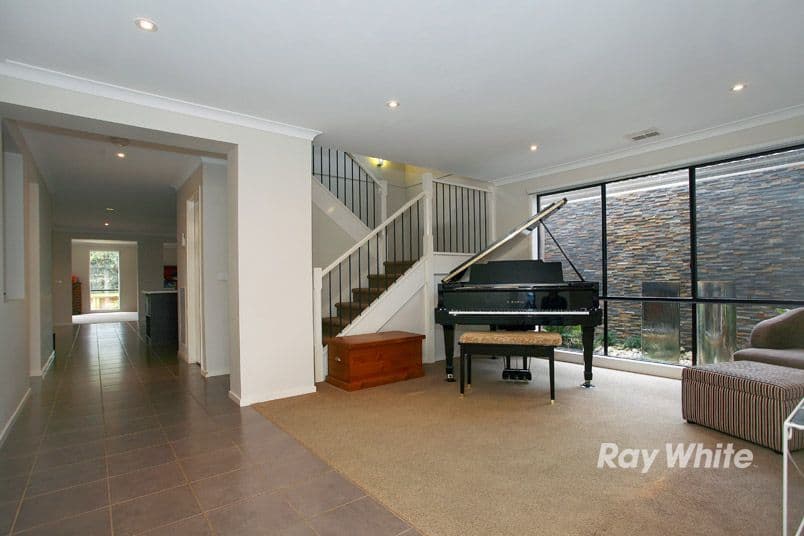 17 Weathertop Way, CRANBOURNE EAST VIC 3977, Cranbourne East - Thumbnail 5