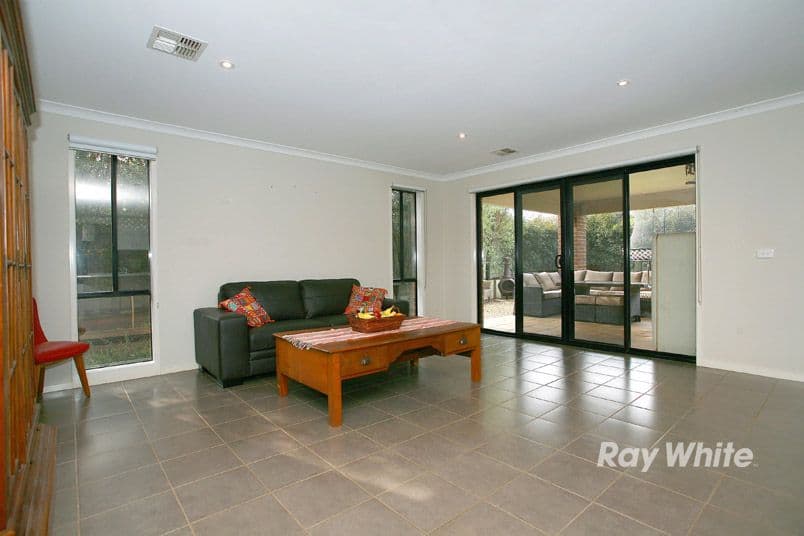 17 Weathertop Way, CRANBOURNE EAST VIC 3977, Cranbourne East - Thumbnail 8