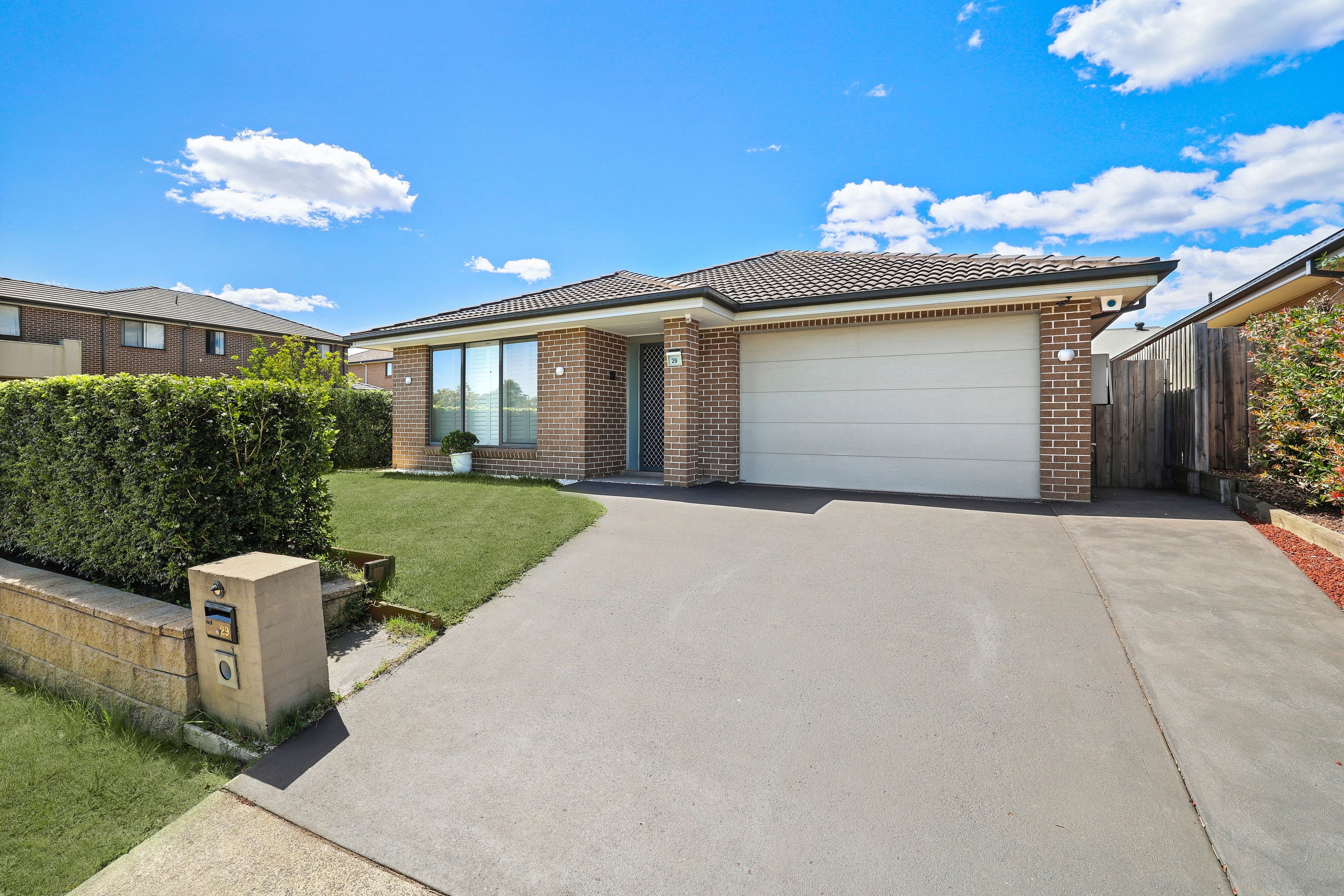 29 Ingleburn Gardens Drive, BARDIA NSW 2565, Bardia - Thumbnail 2