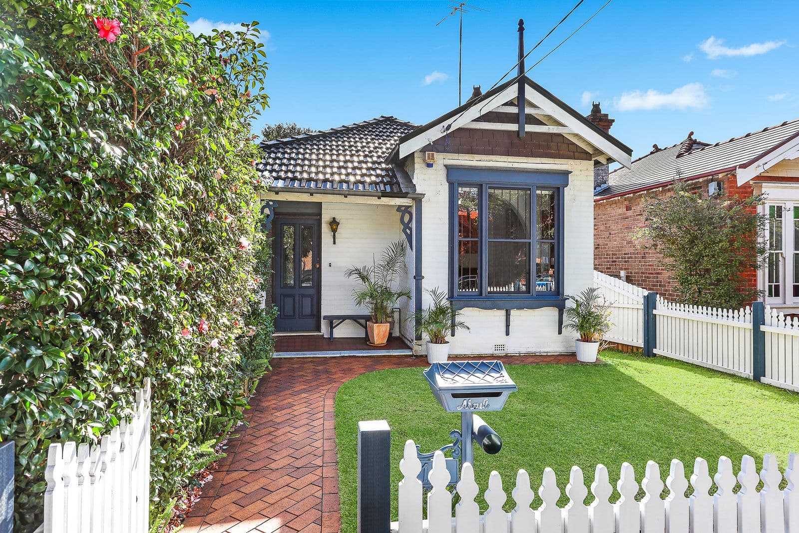 14 Grosvenor Street, Kensington - Thumbnail 2
