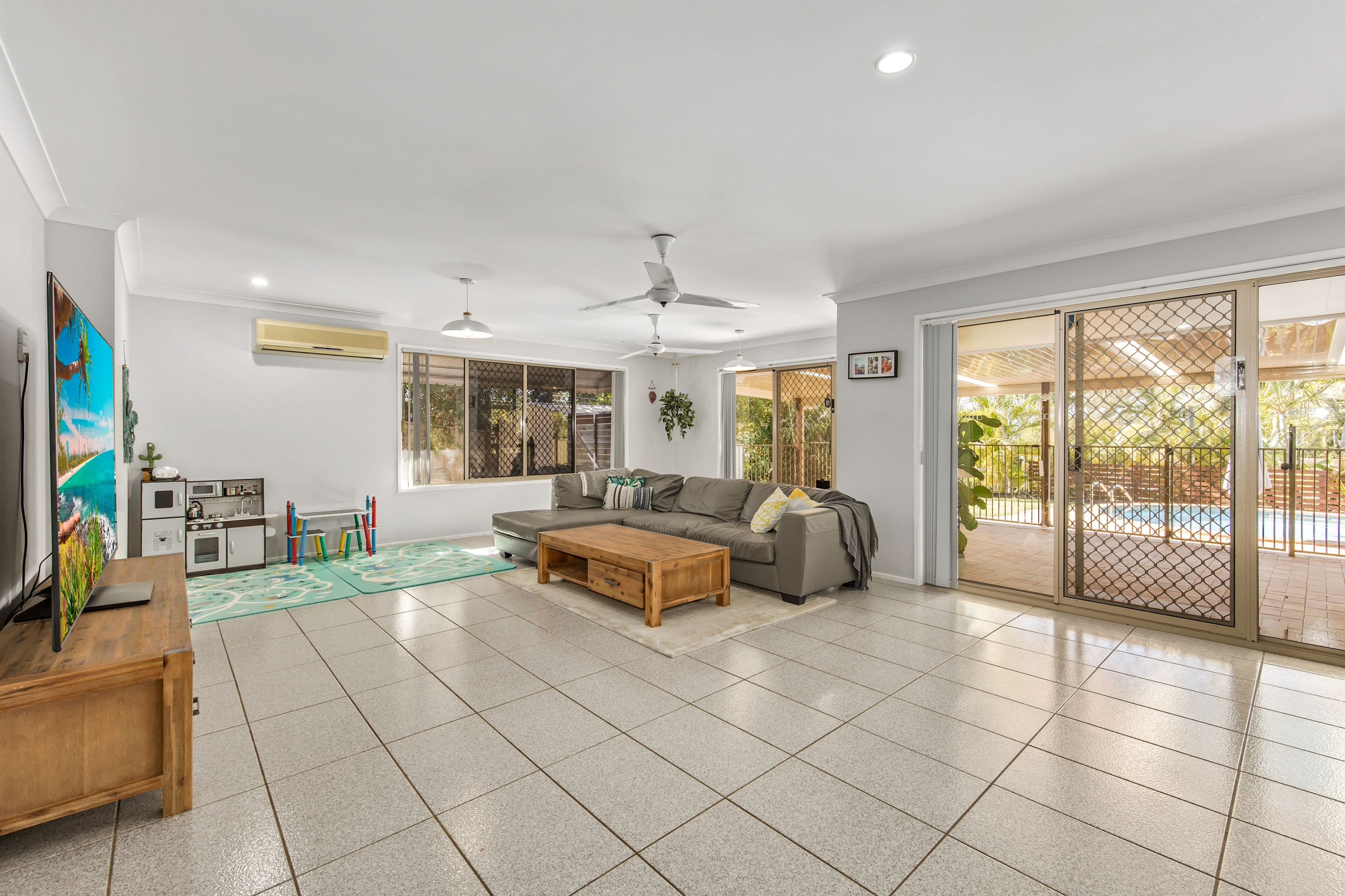 11 Texas Court, Oxenford QLD 4210, Oxenford - Thumbnail 4