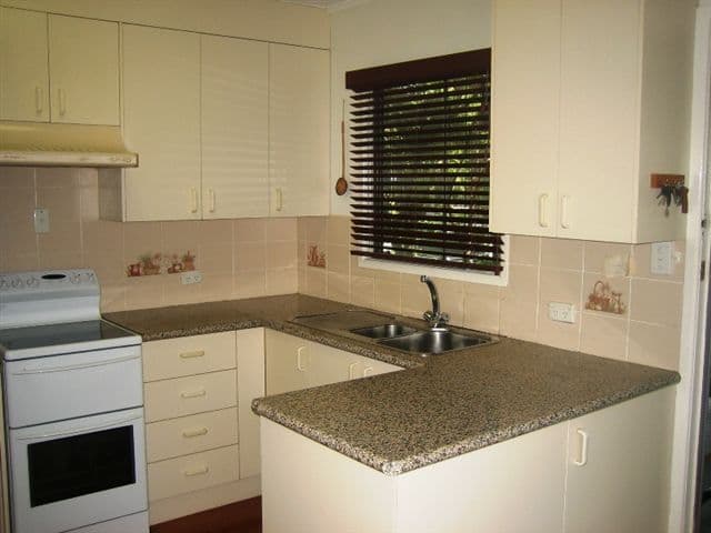 18  Trevelloe Street, ROCHEDALE SOUTH QLD 4123, Rochedale South - Thumbnail 6