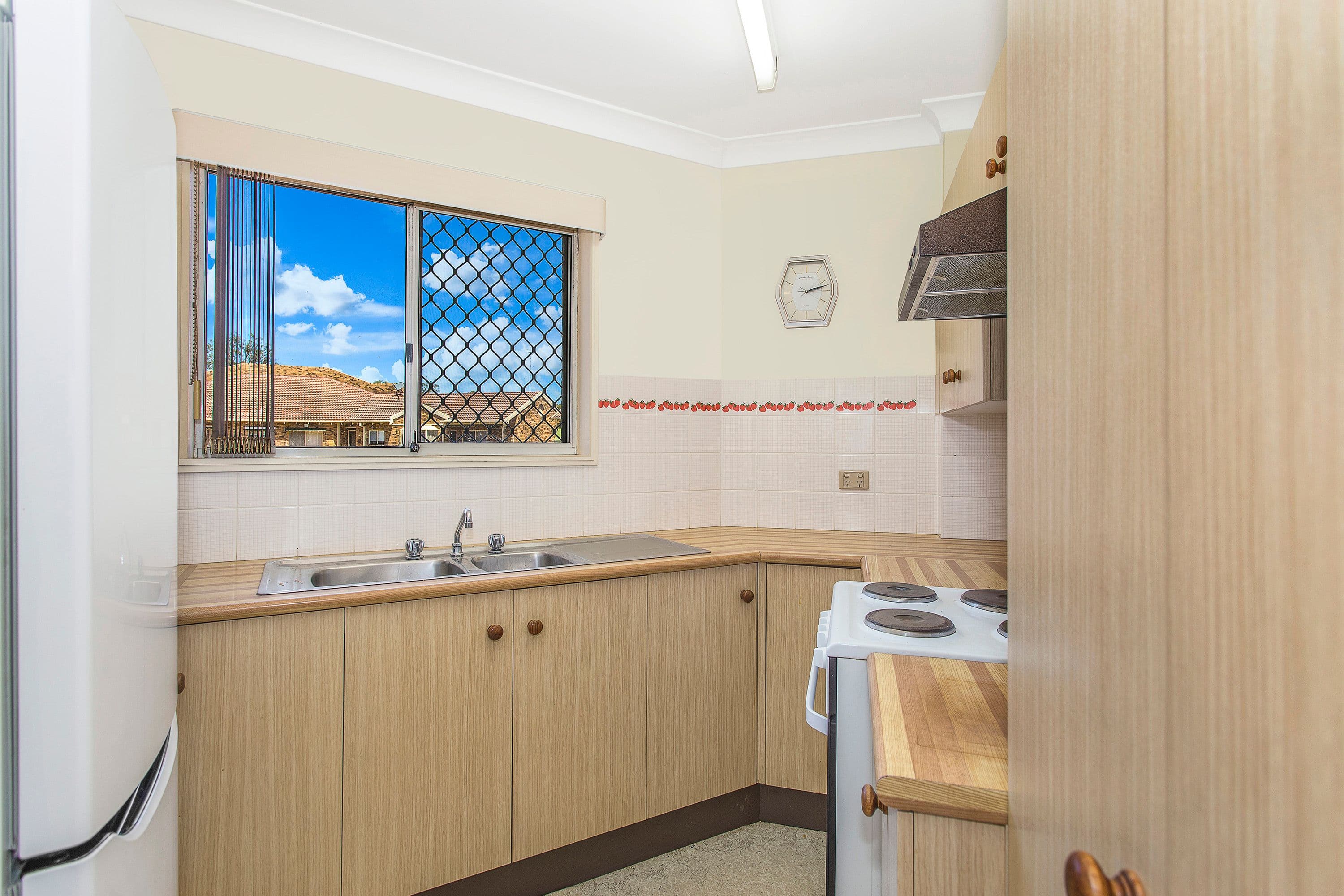 15 Lorraine Avenue, Berkeley Vale - Thumbnail 4