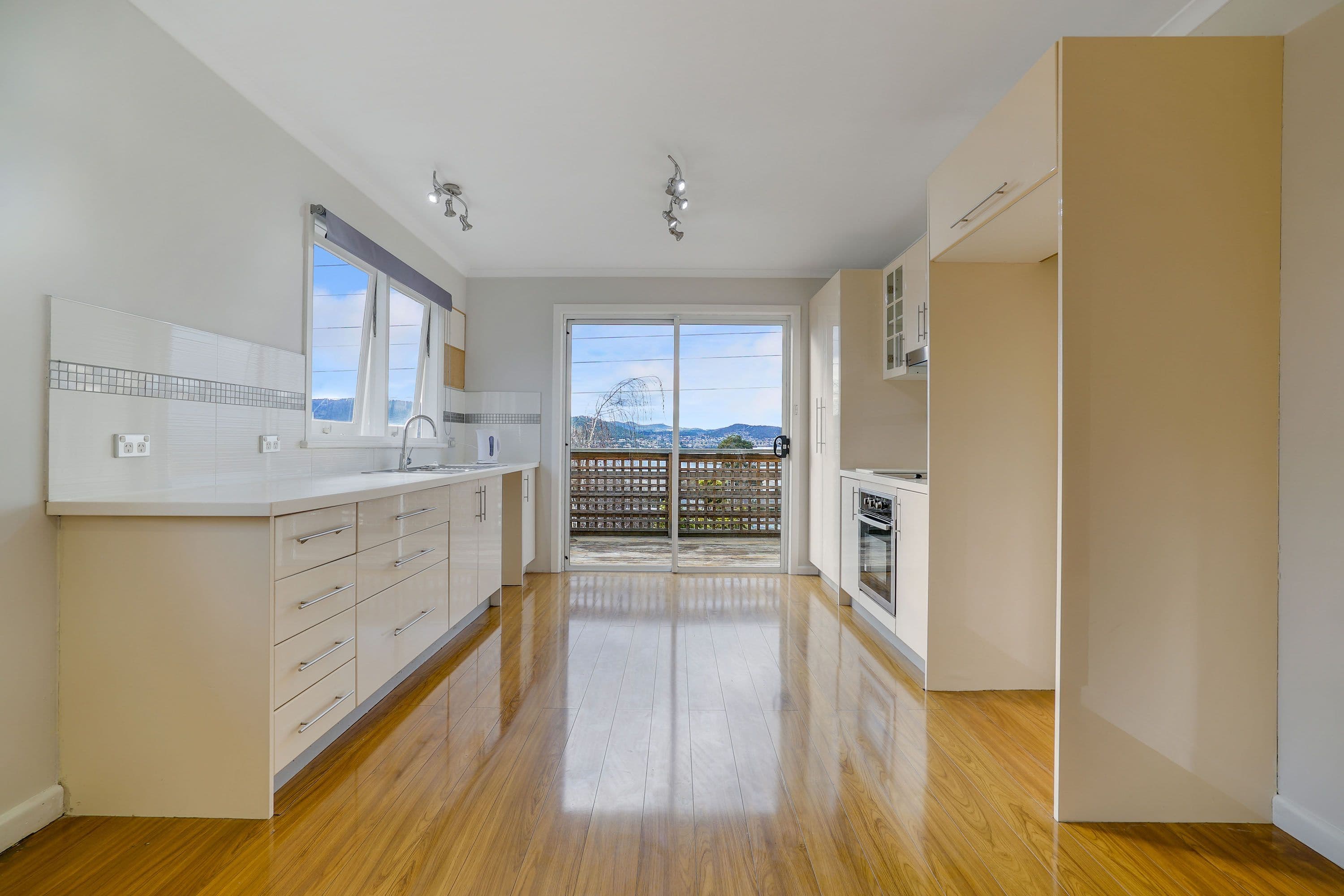 49 Ashbolt Crescent, Lutana TAS 7009, Lutana - Thumbnail 4