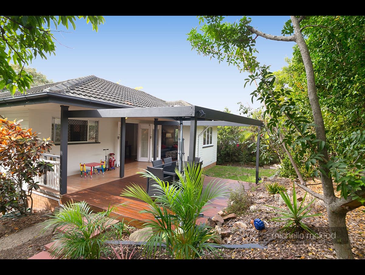 19 Moordale Street, Chapel Hill QLD 4069, Chapel Hill - Thumbnail 2