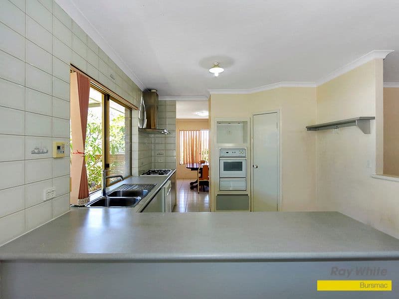 6 Mudlark Crescent, Ballajura WA 6066, Ballajura - Thumbnail 4