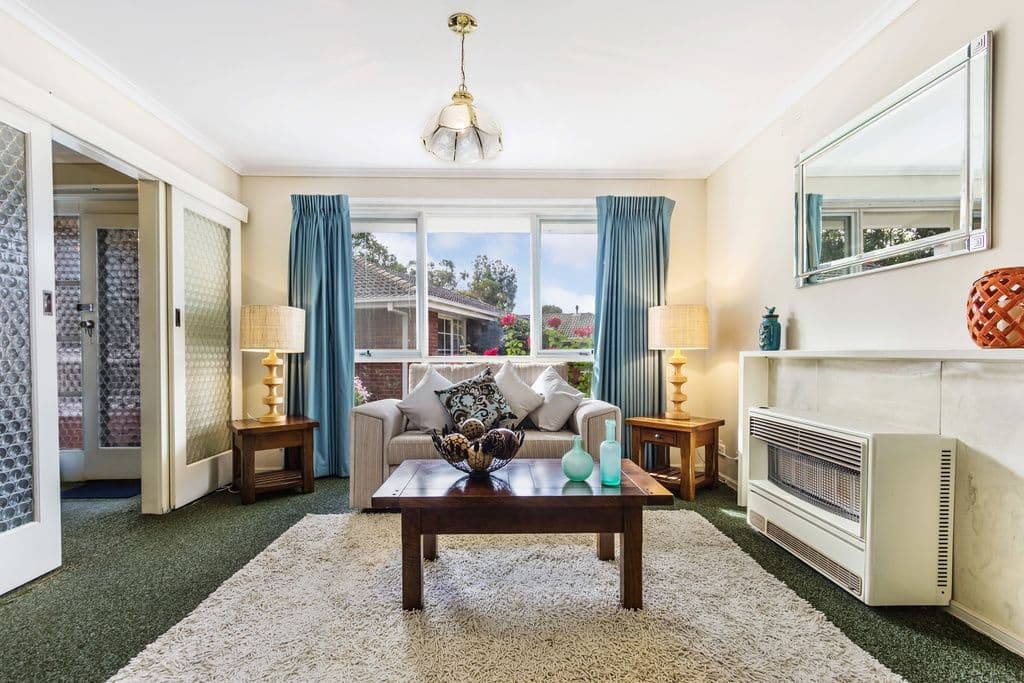 17 Kingsley Crescent, Mont Albert VIC 3127, Mont Albert - Thumbnail 3
