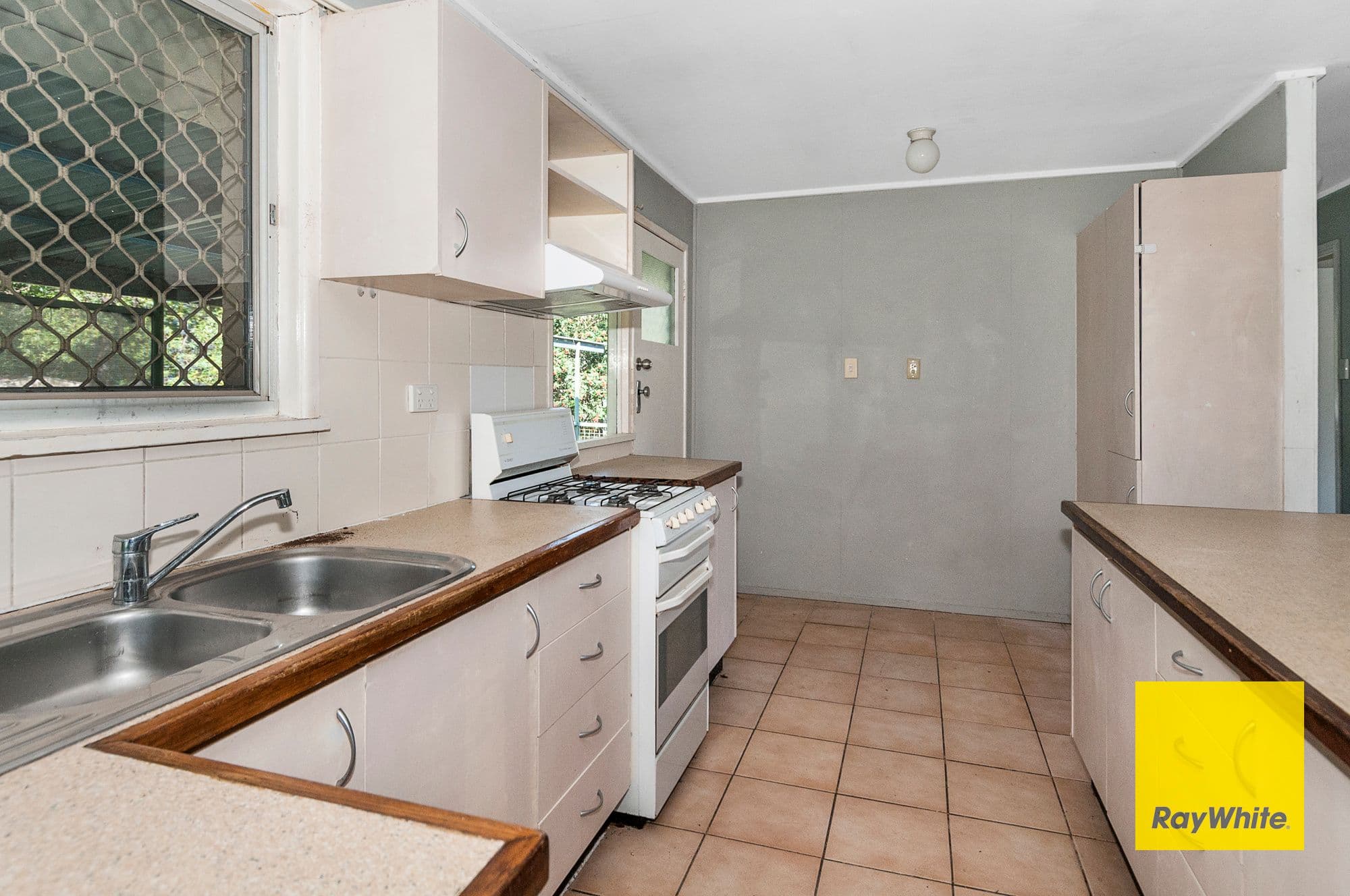 14 Douglas Street, Loganlea QLD 4131, Loganlea - Thumbnail 5