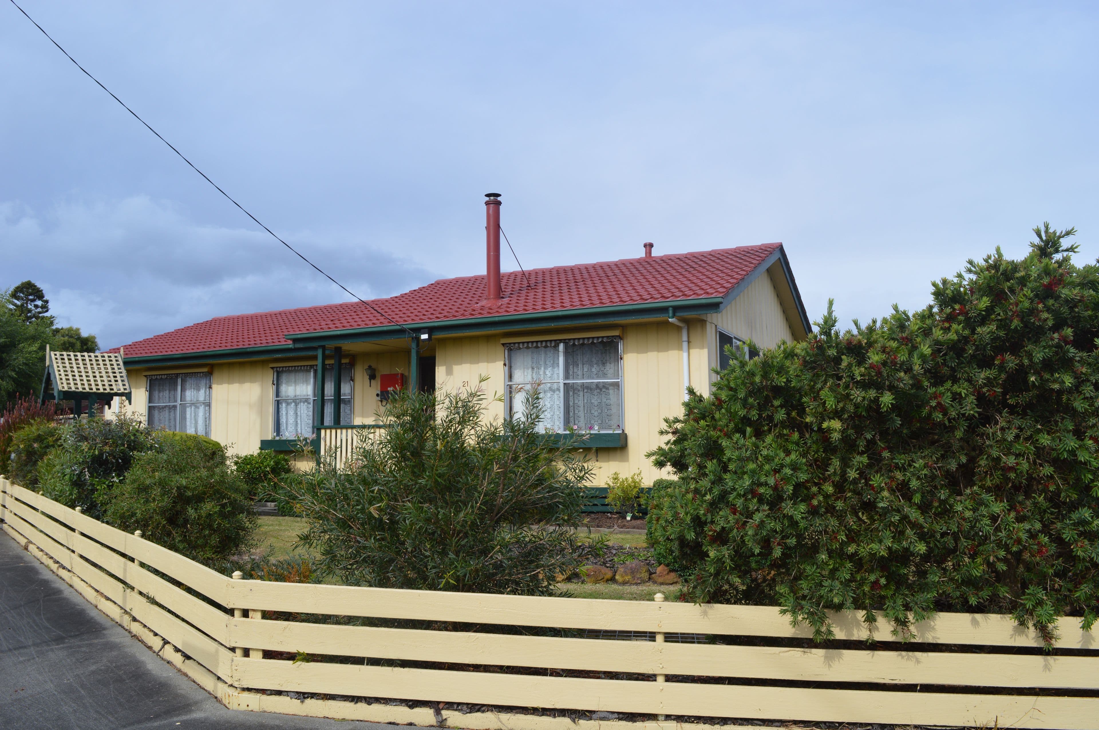 21 Bruce Street, Yarram VIC 3971, Yarram - Image 1