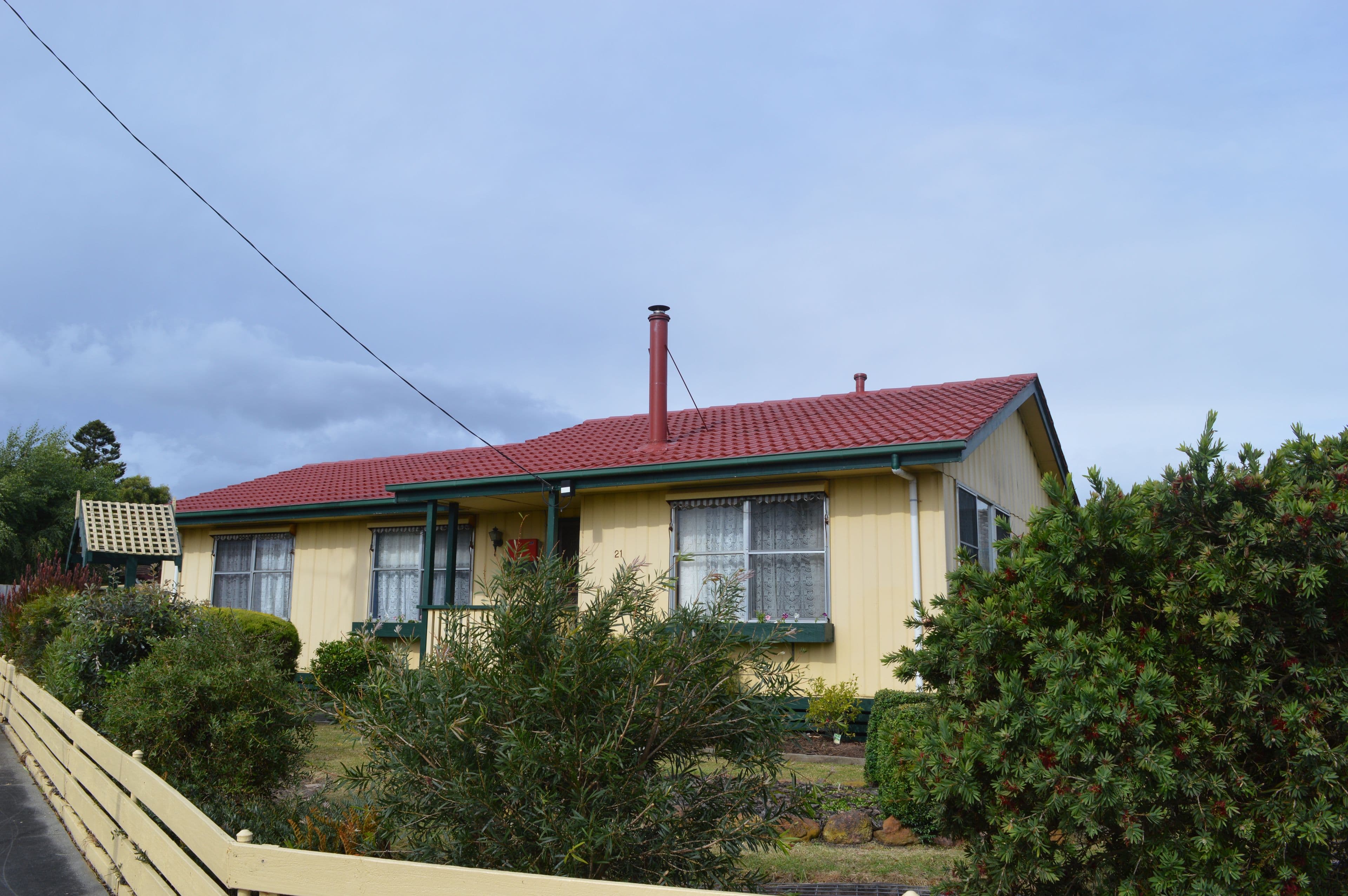 21 Bruce Street, Yarram VIC 3971, Yarram - Thumbnail 2
