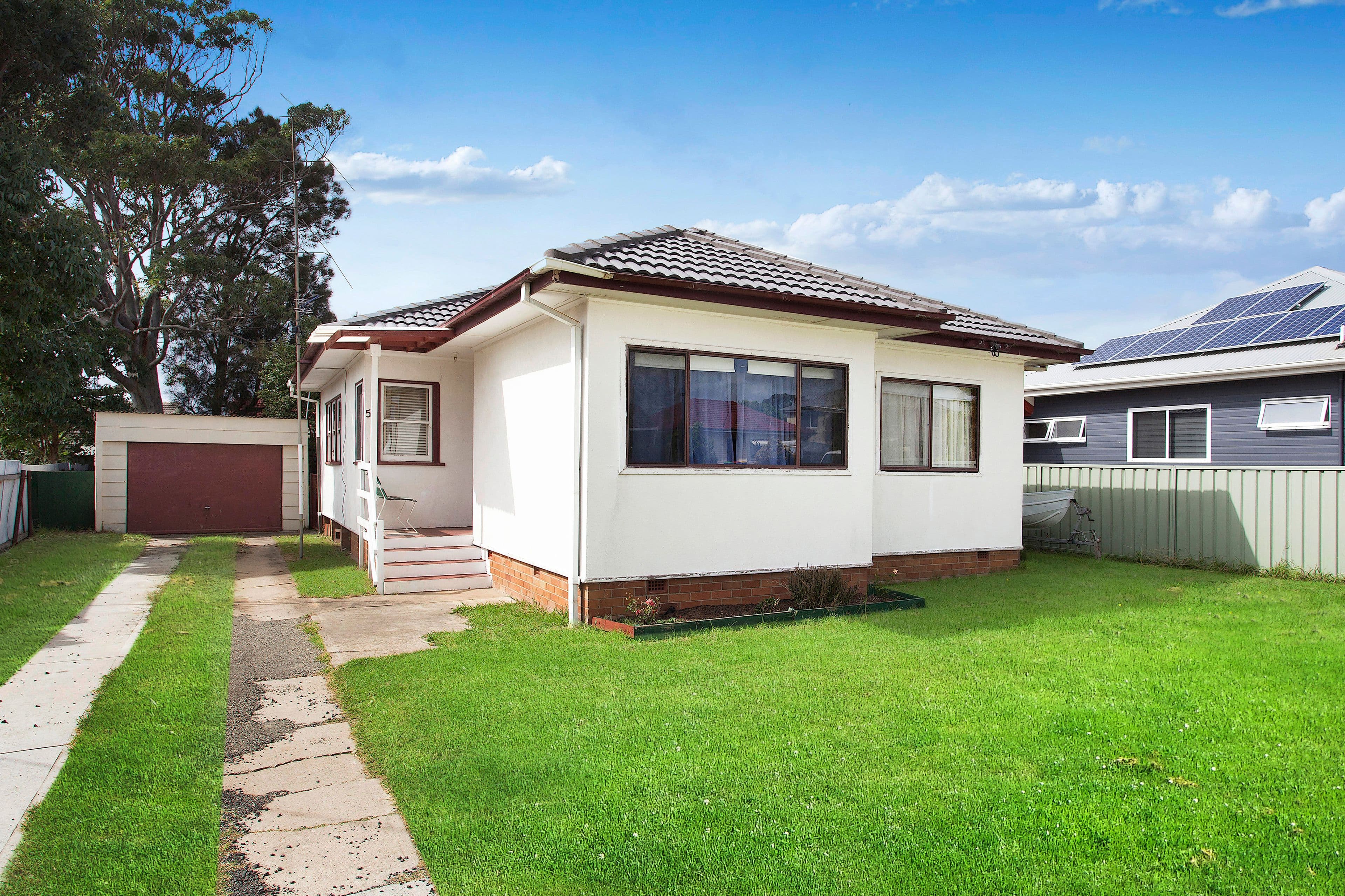 5 Bellevue Avenue, Warilla - Image 1