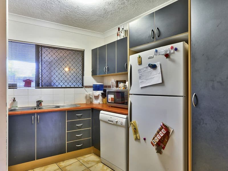 13 Vectis Street, NORMAN PARK QLD 4170, Norman Park - Thumbnail 3