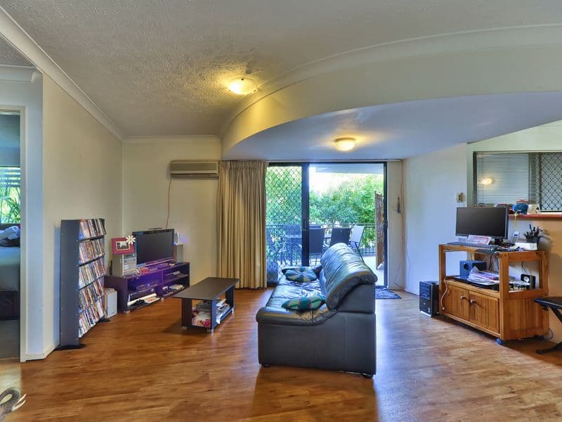 13 Vectis Street, NORMAN PARK QLD 4170, Norman Park - Thumbnail 5