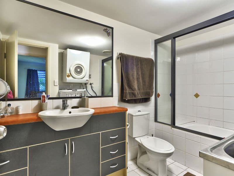 13 Vectis Street, NORMAN PARK QLD 4170, Norman Park - Thumbnail 7