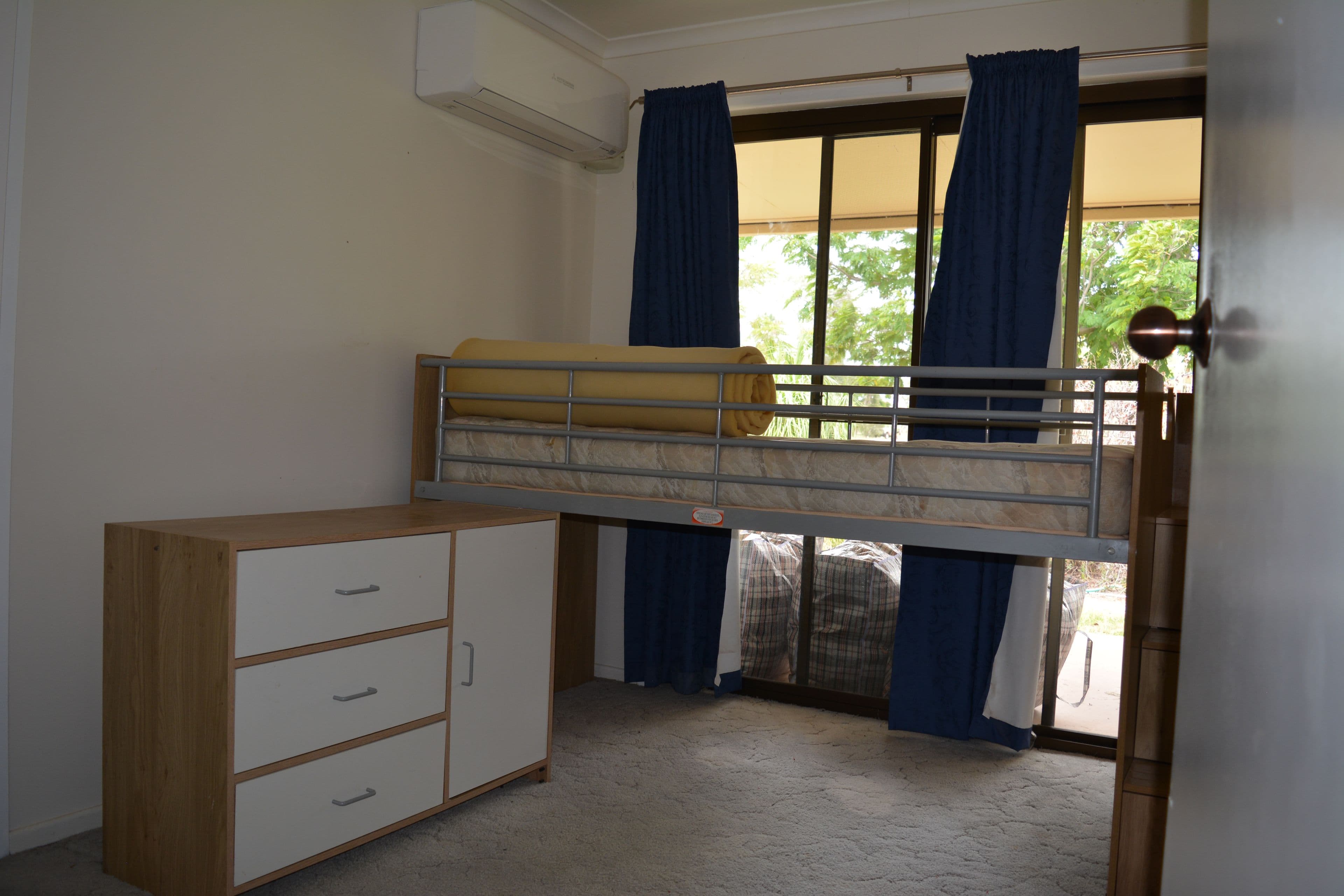 53 Beech Street, Barcaldine QLD 4725, Barcaldine - Thumbnail 2