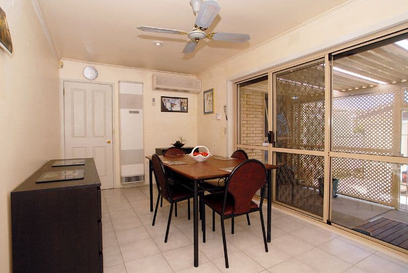 4  Solson Court, SPRINGVALE SOUTH VIC 3172, Springvale South - Thumbnail 5