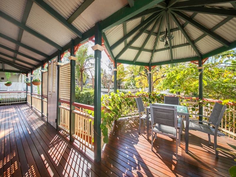 19 Wattle Avenue, YEERONGPILLY QLD 4105, Yeerongpilly - Thumbnail 2
