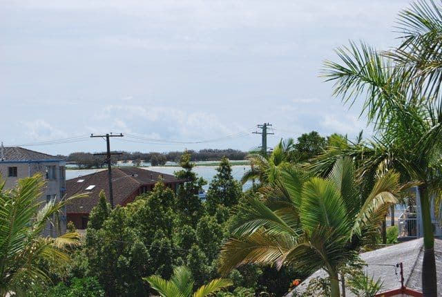12 Whiting Street, LABRADOR QLD 4215, Labrador - Thumbnail 2