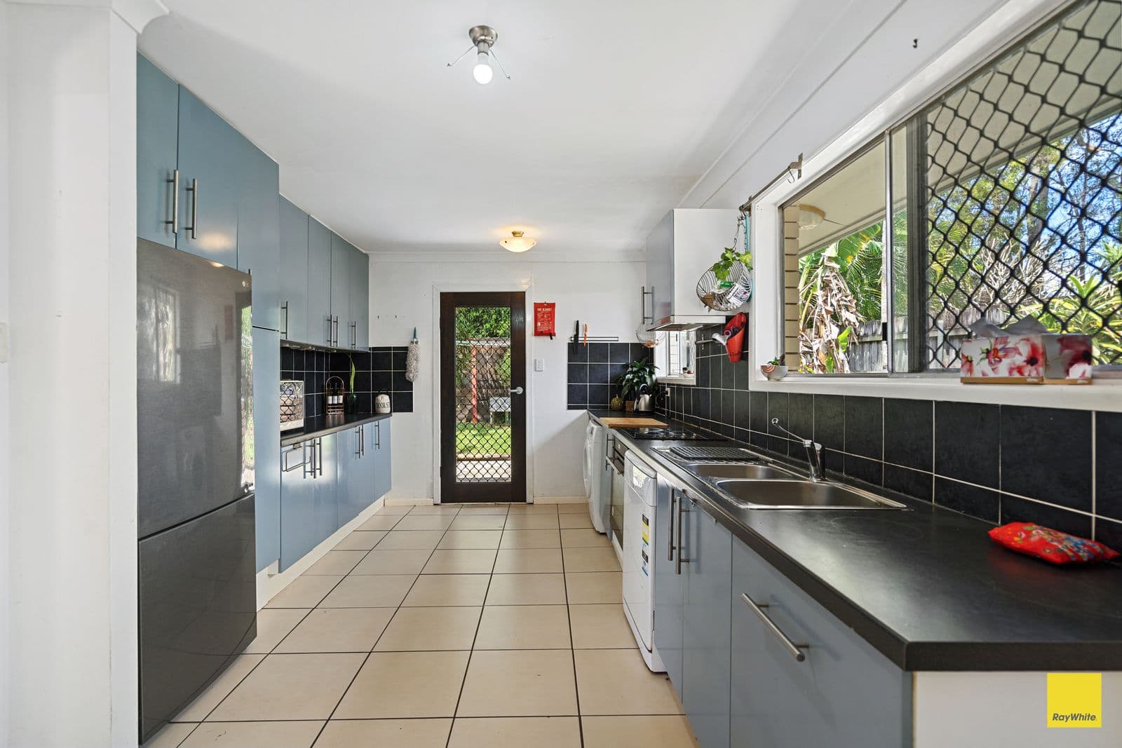 16 Kevin Street, Capalaba QLD 4157, Capalaba - Thumbnail 4