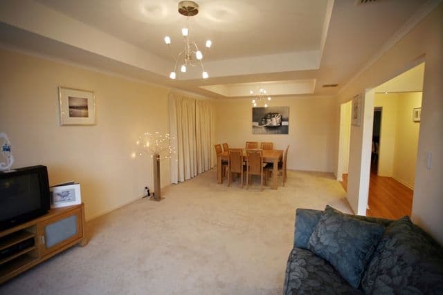 18 Torquay Drive, SEAFORD RISE SA 5169, Seaford Rise - Thumbnail 8