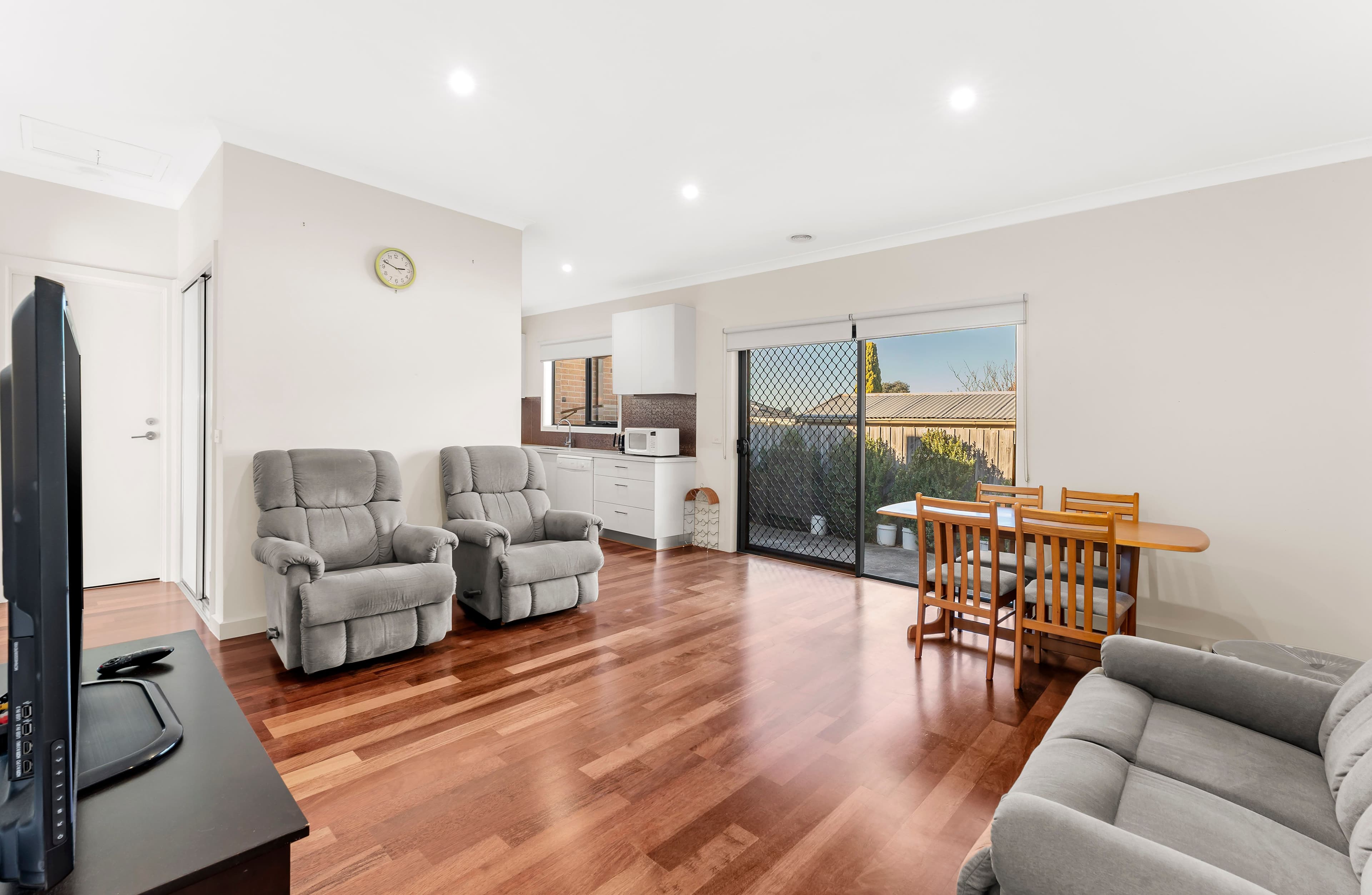 16 Maxwell Street, Lalor VIC 3075, Lalor - Thumbnail 3