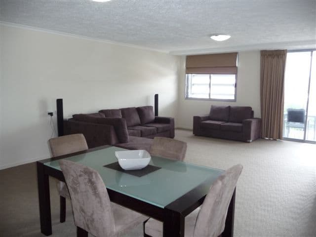 532 Ruthven Street, TOOWOOMBA QLD 4350, Toowoomba City - Thumbnail 2