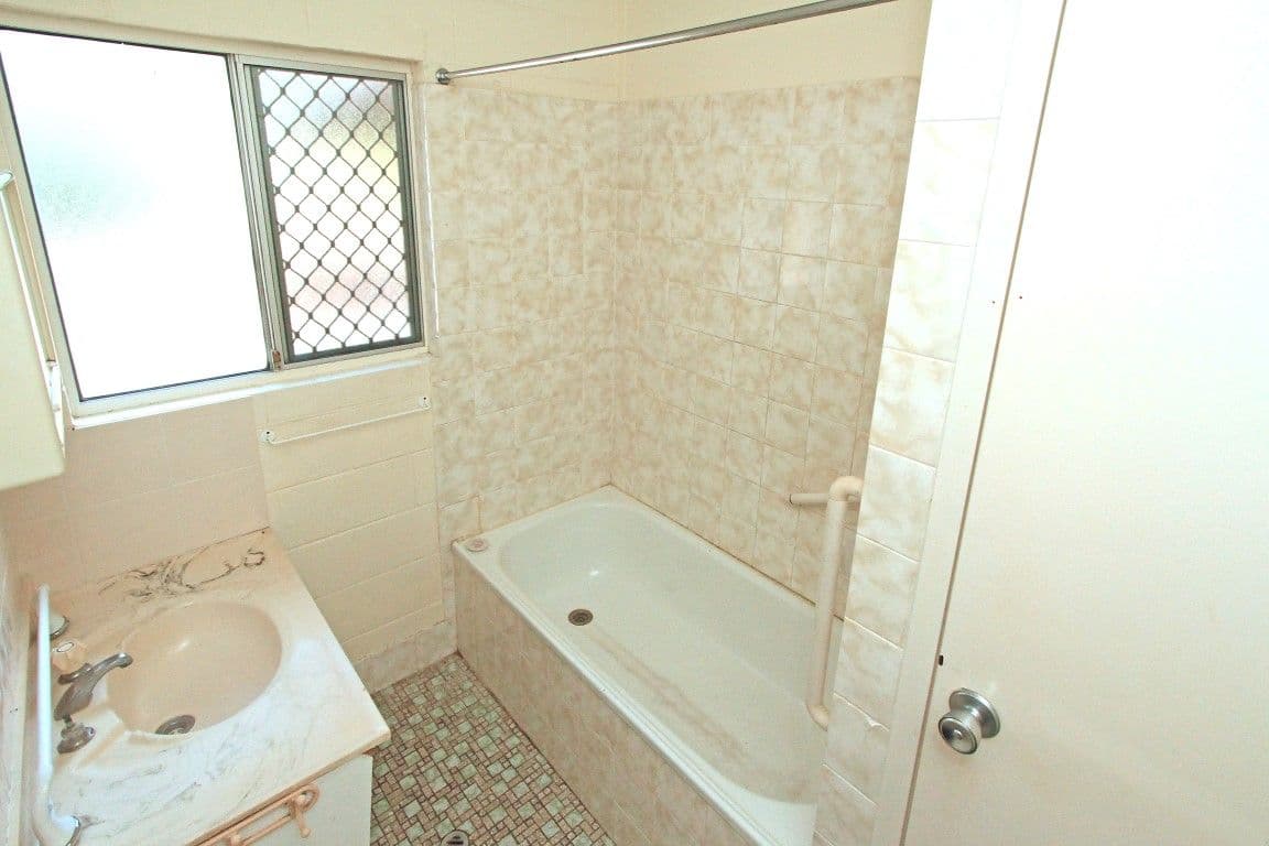 45 Capricorn Crescent, NORMAN GARDENS QLD 4701, Norman Gardens - Thumbnail 7