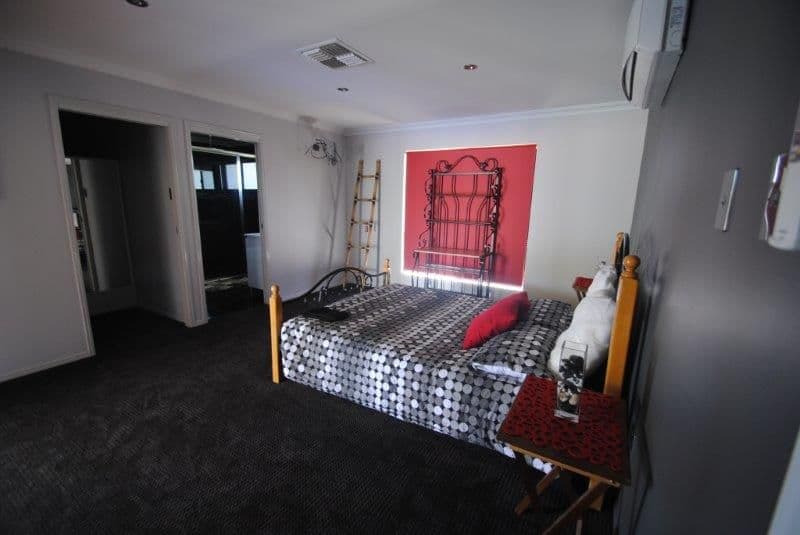58 Fir Street, Barcaldine QLD 4725, Barcaldine - Thumbnail 7