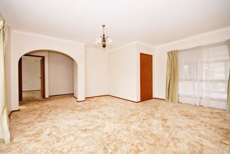 24 Welten Drive, COLDSTREAM VIC 3770, Coldstream - Thumbnail 4
