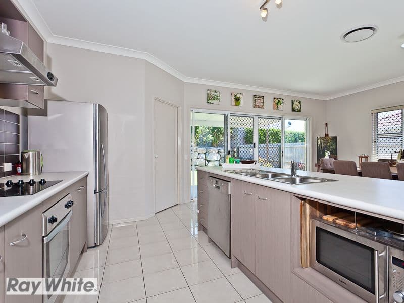 39 Wallaroo Circuit, NORTH LAKES QLD 4509, North Lakes - Thumbnail 3