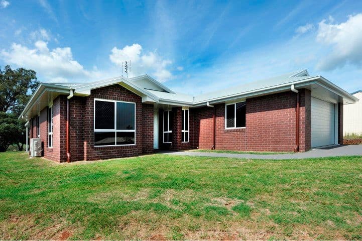 4 Parkview Place, MERINGANDAN WEST QLD 4352, Meringandan West - Thumbnail 2