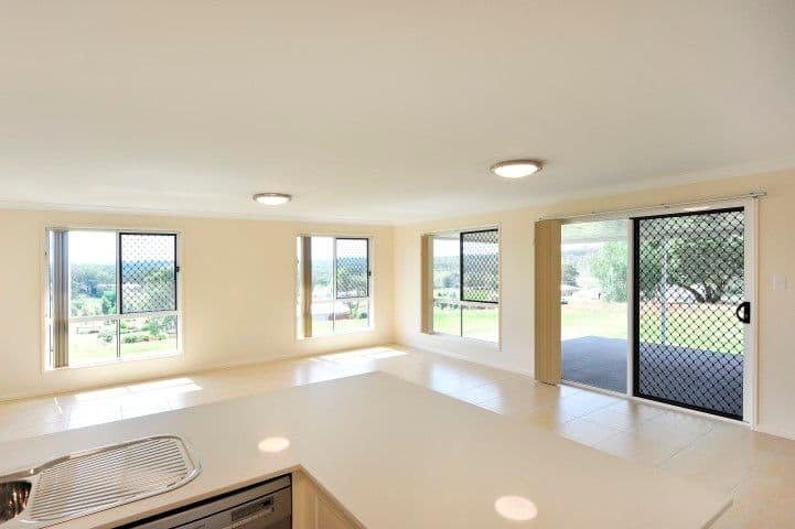 4 Parkview Place, MERINGANDAN WEST QLD 4352, Meringandan West - Thumbnail 6