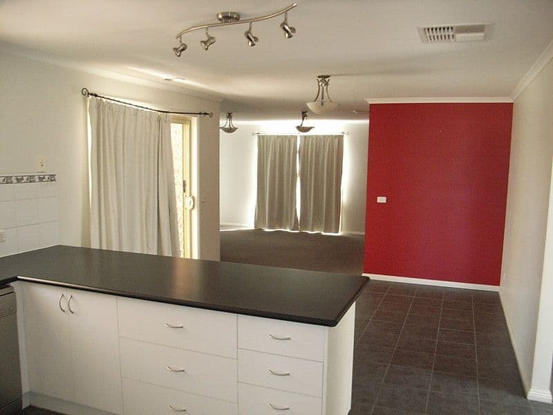 5 Paroo Street, ECHUCA VIC 3564, Echuca - Thumbnail 3