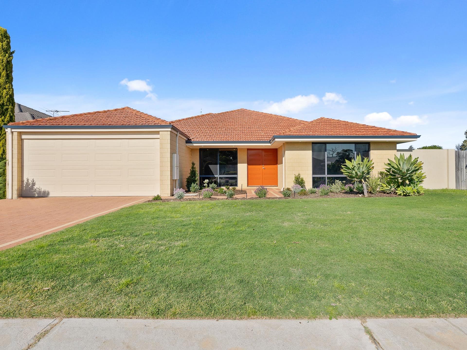 125 Roxburghe Drive, The Vines WA 6069, The Vines - Thumbnail 3