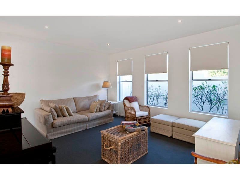 16 Petrel Avenue, MERMAID BEACH QLD 4218, Mermaid Beach - Thumbnail 3