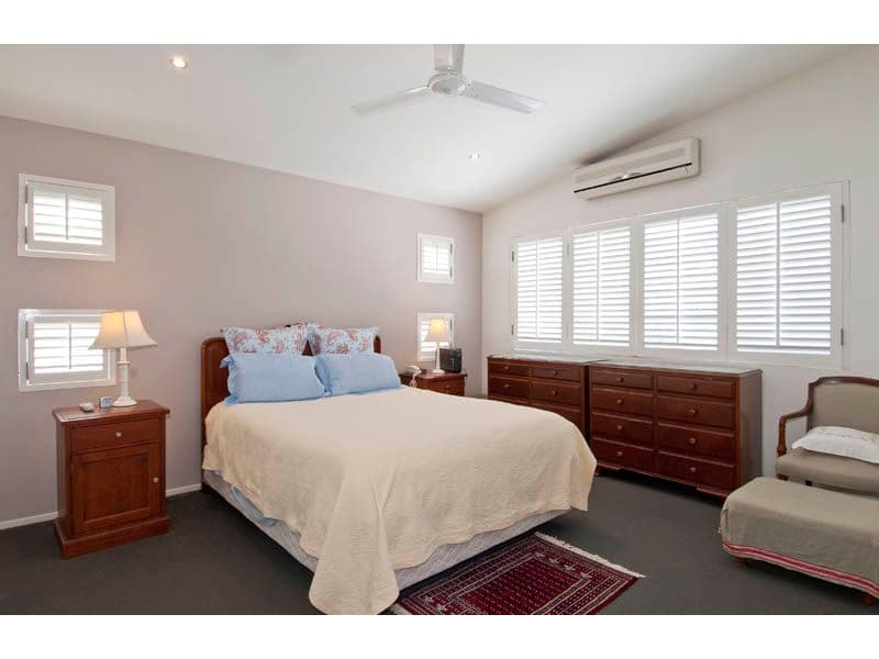 16 Petrel Avenue, MERMAID BEACH QLD 4218, Mermaid Beach - Thumbnail 5