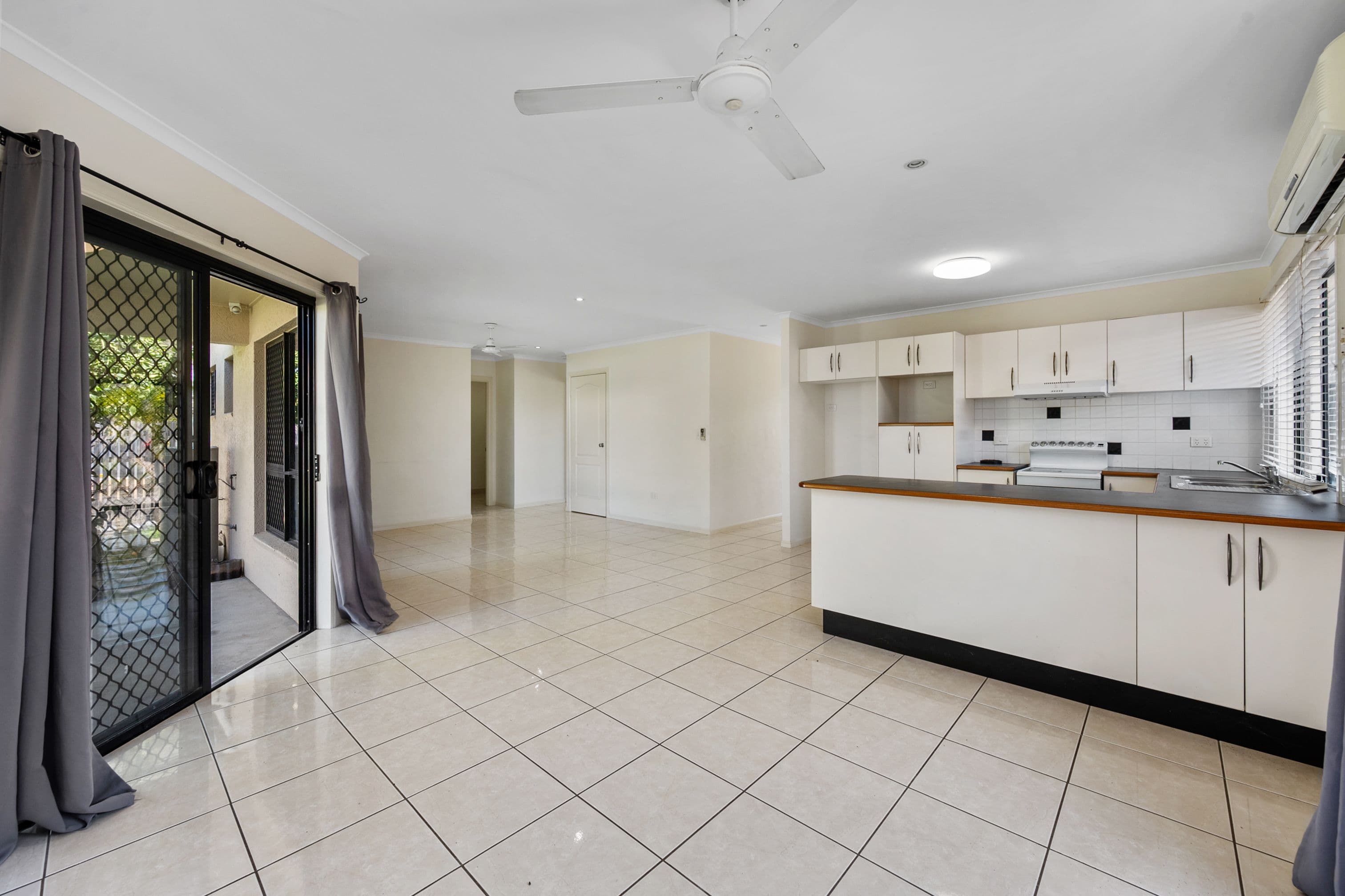 17 Bellamy Street, Rasmussen QLD 4815, Rasmussen - Thumbnail 4