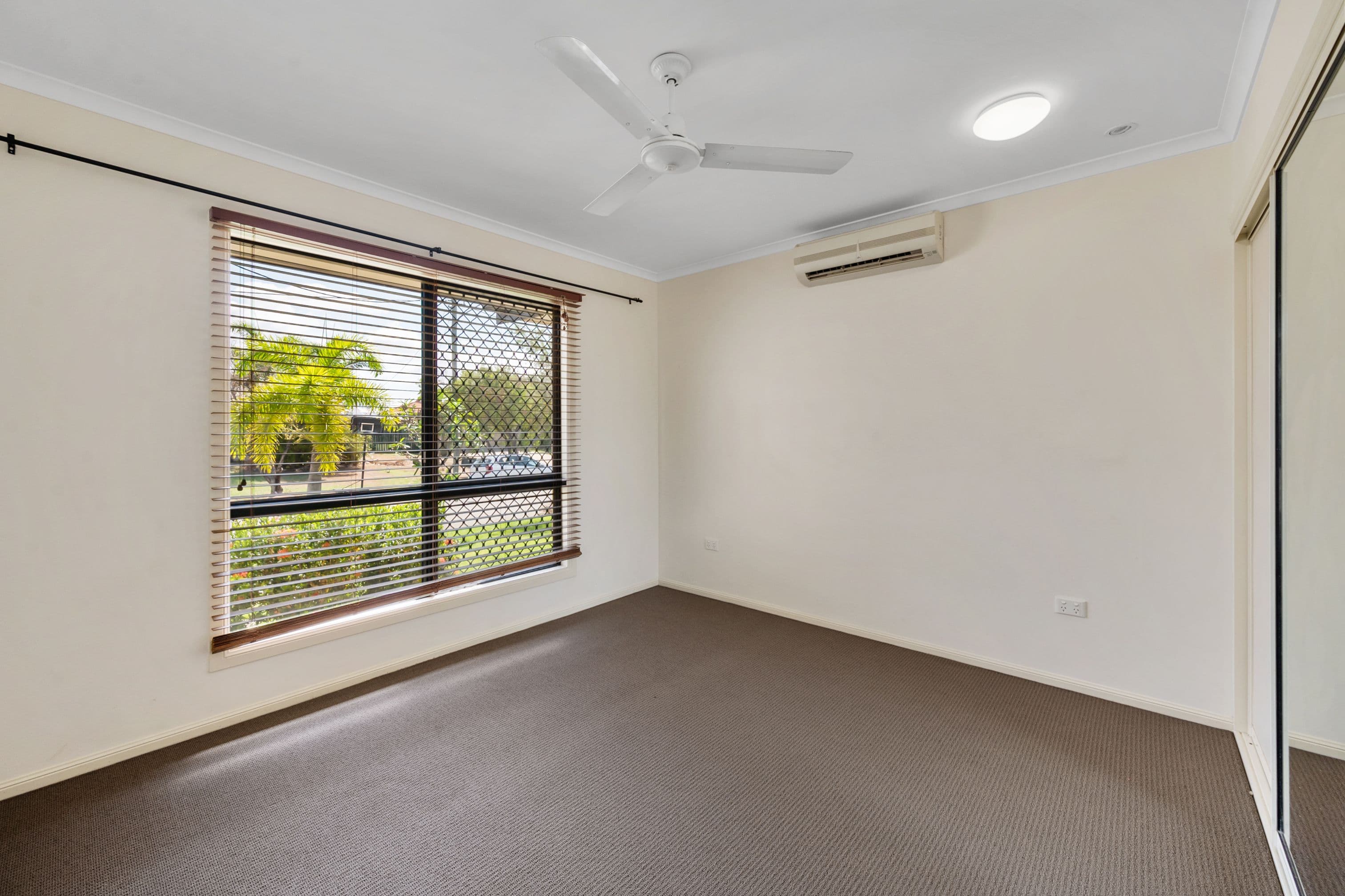 17 Bellamy Street, Rasmussen QLD 4815, Rasmussen - Thumbnail 5