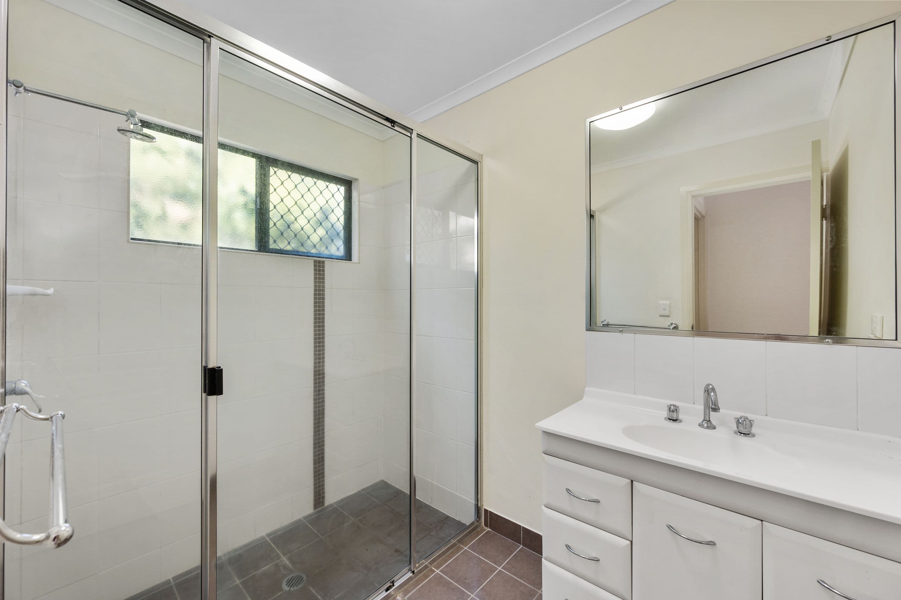 17 Bellamy Street, Rasmussen QLD 4815, Rasmussen - Thumbnail 6